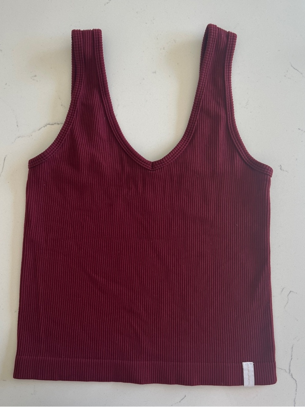 Old Navy Ribbed V-Neck Tank Top in Wine